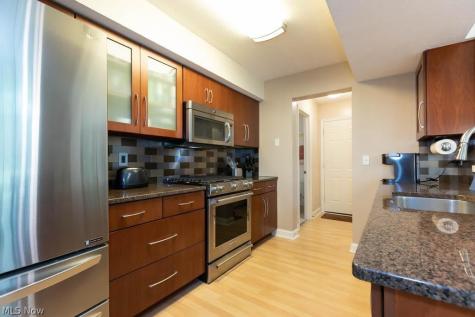 307 Huntsford Drive Macedonia OH 44056
