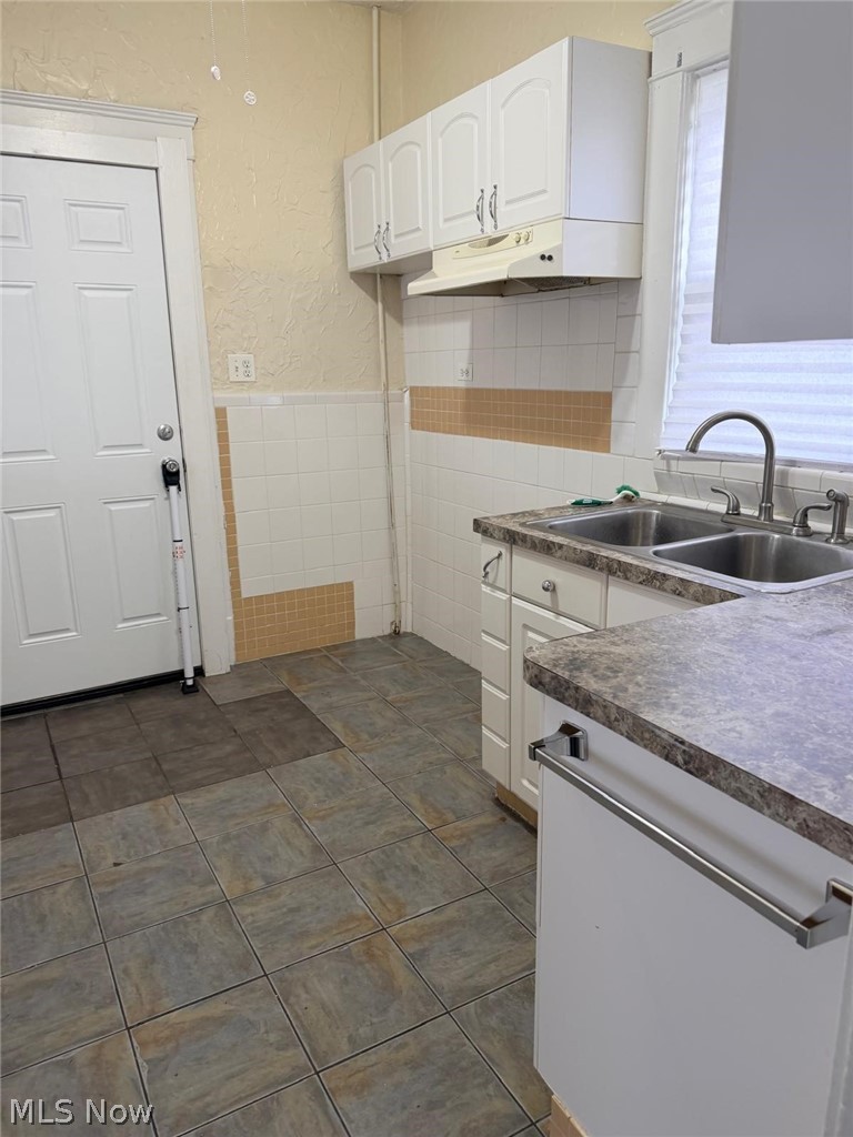 1830 Corning Avenue Cleveland OH 44109