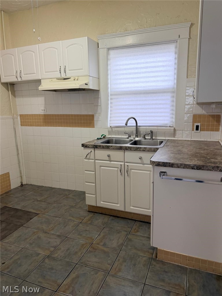 1830 Corning Avenue Cleveland OH 44109