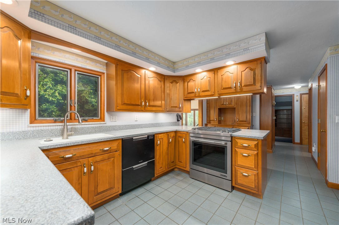 22870 Laramie Drive Rocky River OH 44116