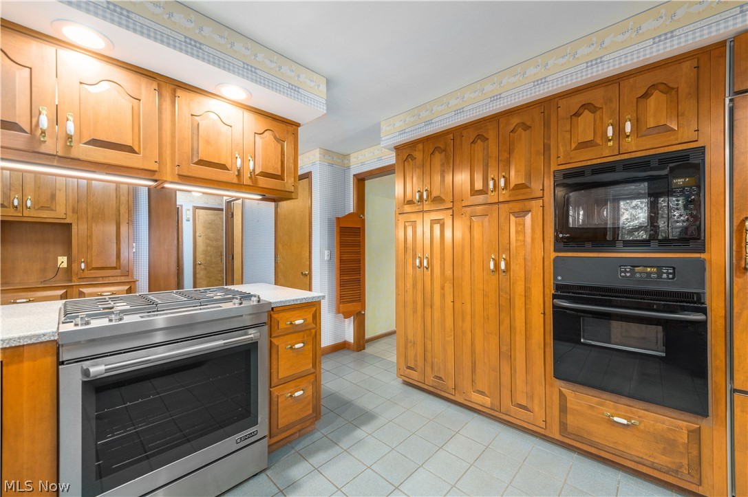 22870 Laramie Drive Rocky River OH 44116