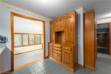 22870 Laramie Drive Rocky River OH 44116