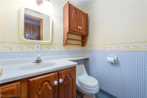 22870 Laramie Drive Rocky River OH 44116