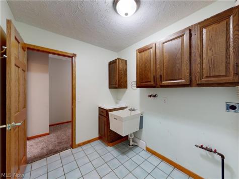 1646 Bridle Path Painesville OH 44077