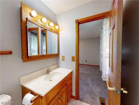 1646 Bridle Path Painesville OH 44077