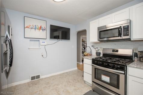 370 Taft Avenue Bedford OH 44146