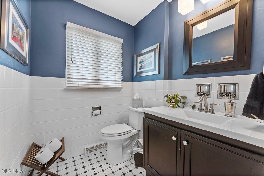 100 N Hayden Parkway Hudson OH 44236