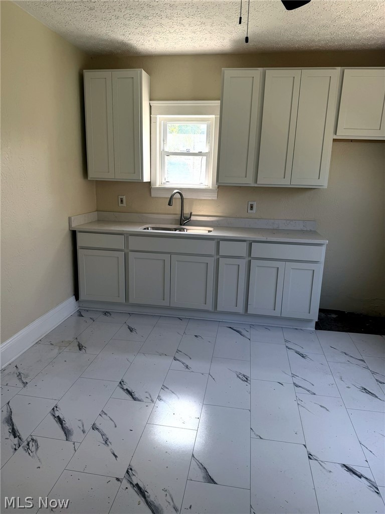 10618 Grandview Avenue Cleveland OH 44104