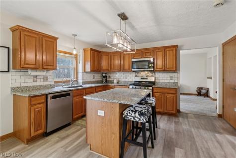 730 Mckee Trail Hinckley OH 44233