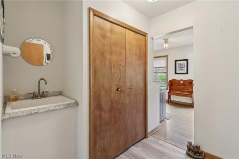 730 Mckee Trail Hinckley OH 44233