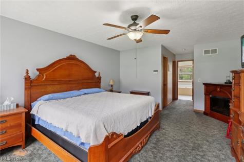 730 Mckee Trail Hinckley OH 44233