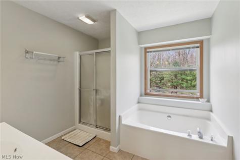 730 Mckee Trail Hinckley OH 44233