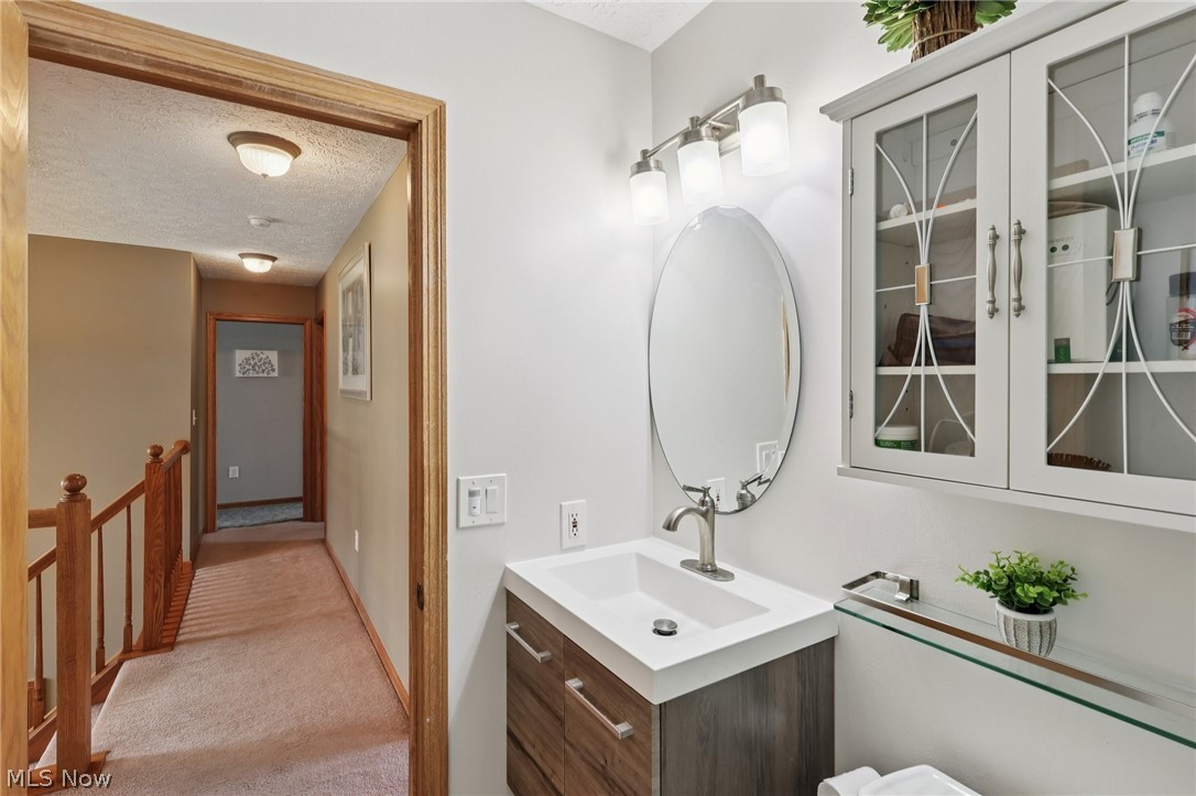 730 Mckee Trail Hinckley OH 44233