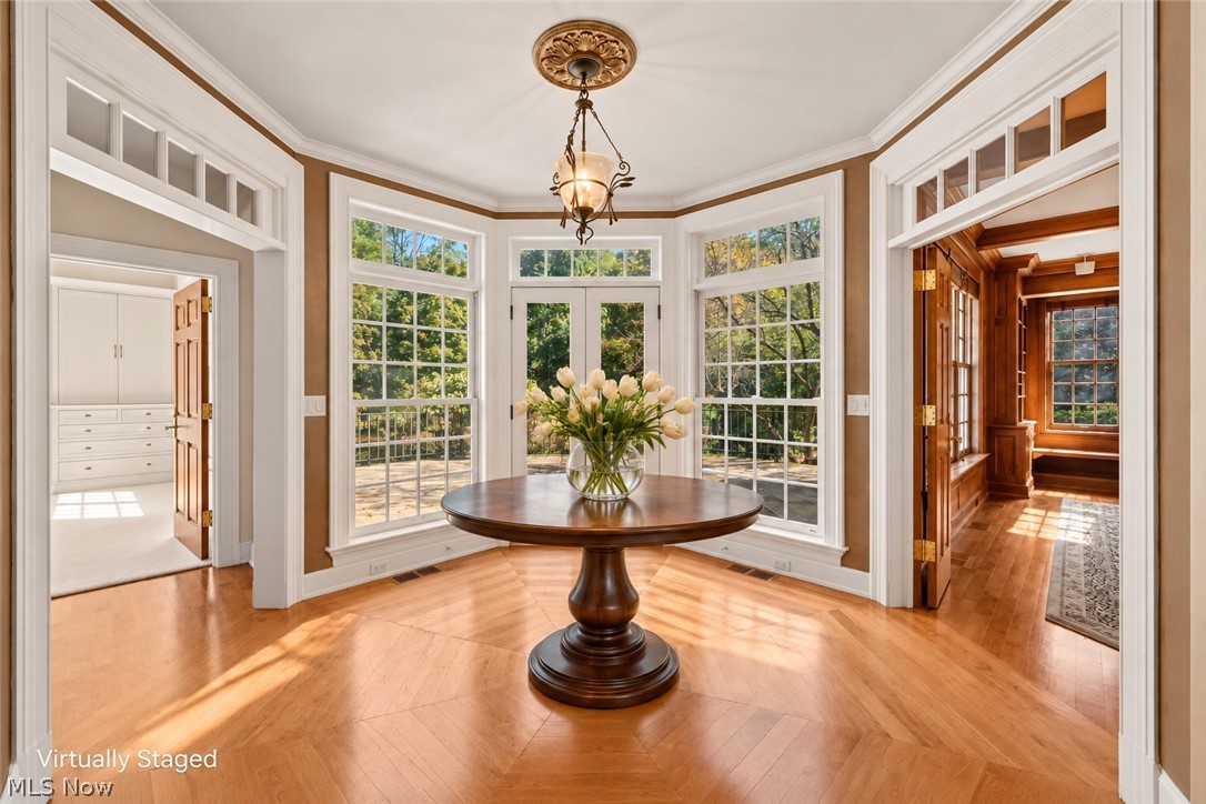 809 Village Trail Gates Mills OH 44040