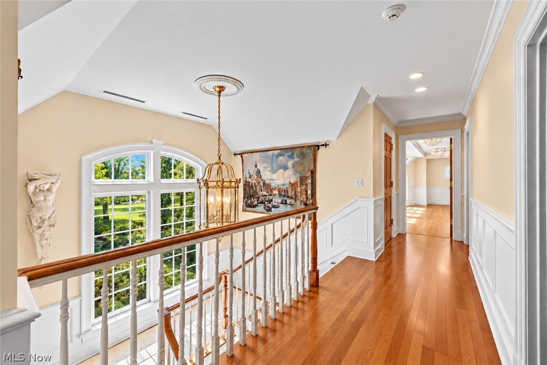 809 Village Trail Gates Mills OH 44040