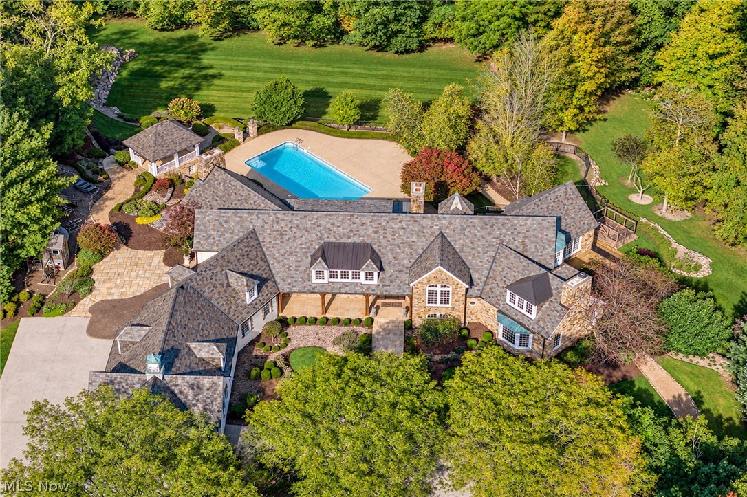 809 Village Trail Gates Mills OH 44040