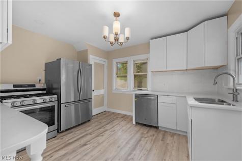 4418 Broadale Road Cleveland OH 44109