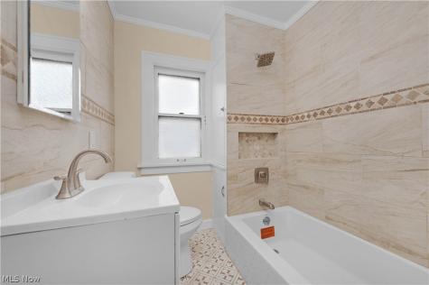 4418 Broadale Road Cleveland OH 44109