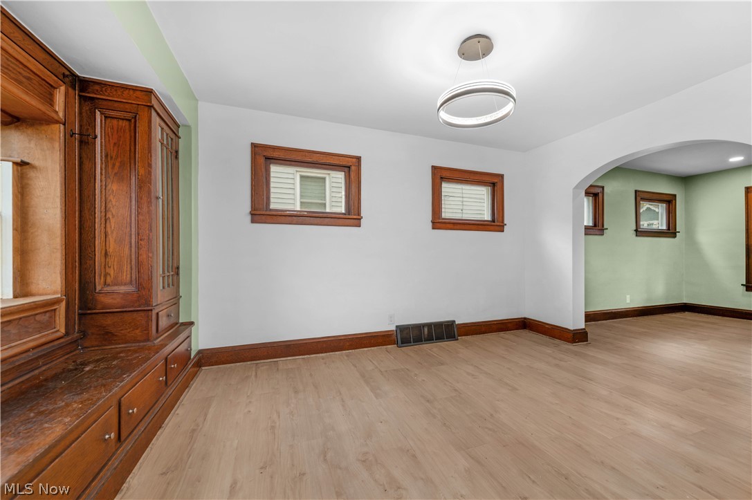 4418 Broadale Road Cleveland OH 44109