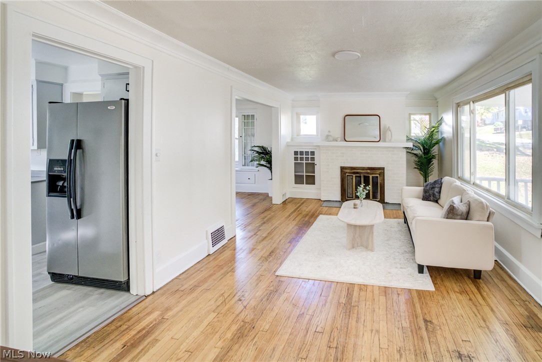 5328 Vine Street Maple Heights OH 44137