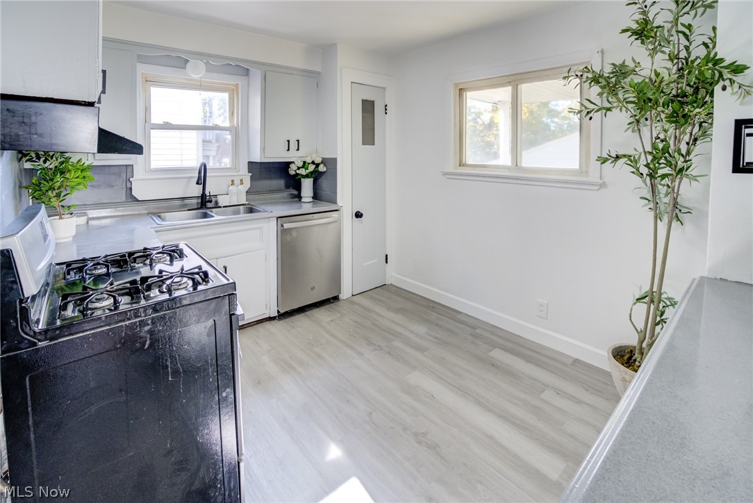 5328 Vine Street Maple Heights OH 44137