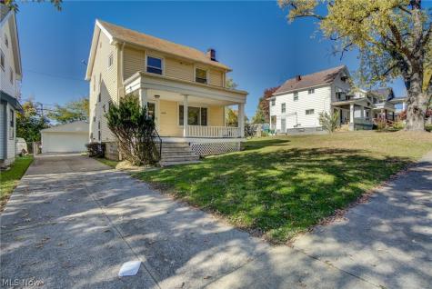 5328 Vine Street Maple Heights OH 44137