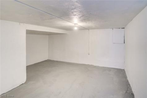 5328 Vine Street Maple Heights OH 44137