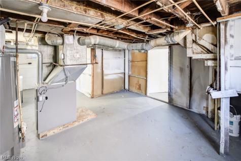 5328 Vine Street Maple Heights OH 44137