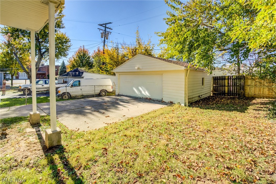 5328 Vine Street Maple Heights OH 44137