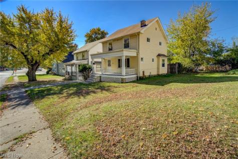 5328 Vine Street Maple Heights OH 44137