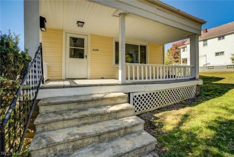 5328 Vine Street Maple Heights OH 44137