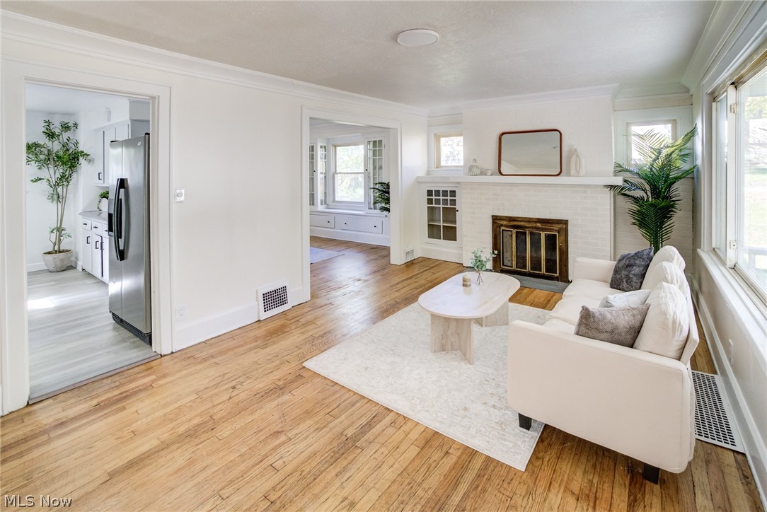 5328 Vine Street Maple Heights OH 44137
