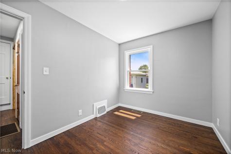 3162 Lincoln Street Lorain OH 44052