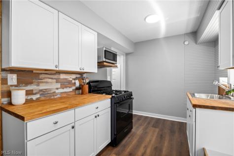 3162 Lincoln Street Lorain OH 44052