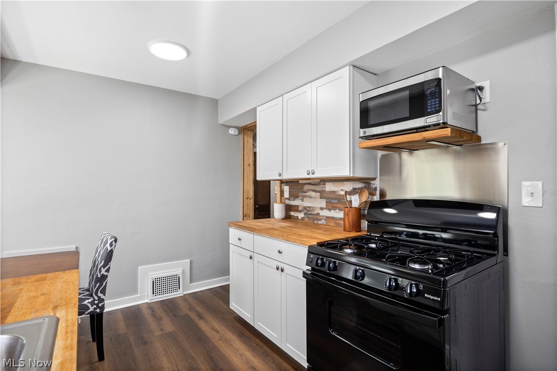 3162 Lincoln Street Lorain OH 44052