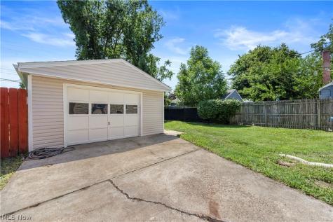 3162 Lincoln Street Lorain OH 44052