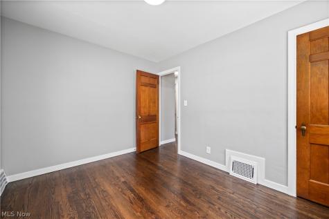 3162 Lincoln Street Lorain OH 44052