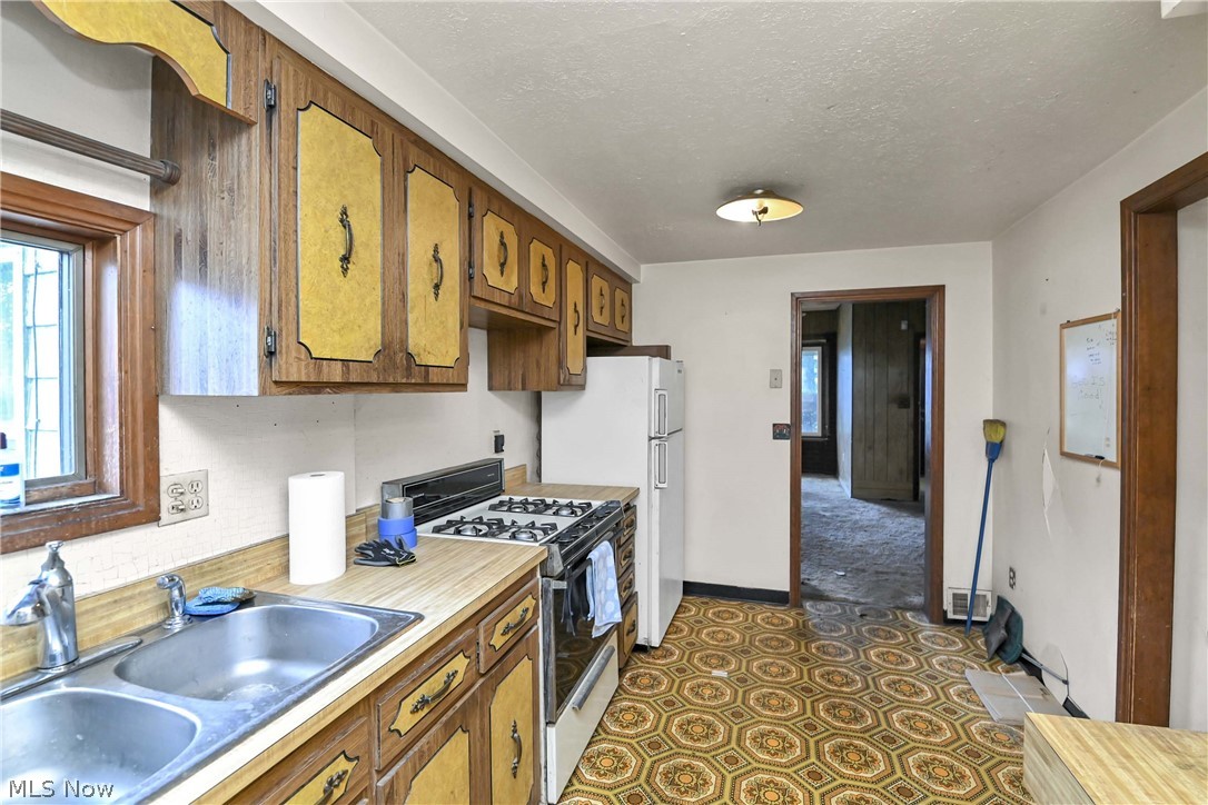 3413 W 131st Street Cleveland OH 44111