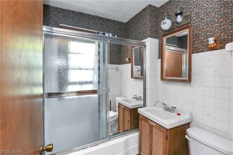 3413 W 131st Street Cleveland OH 44111