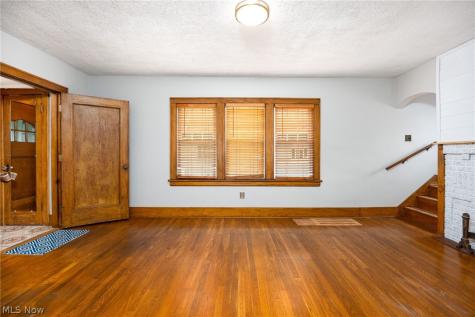 1633 Glenmount Avenue Akron OH 44301