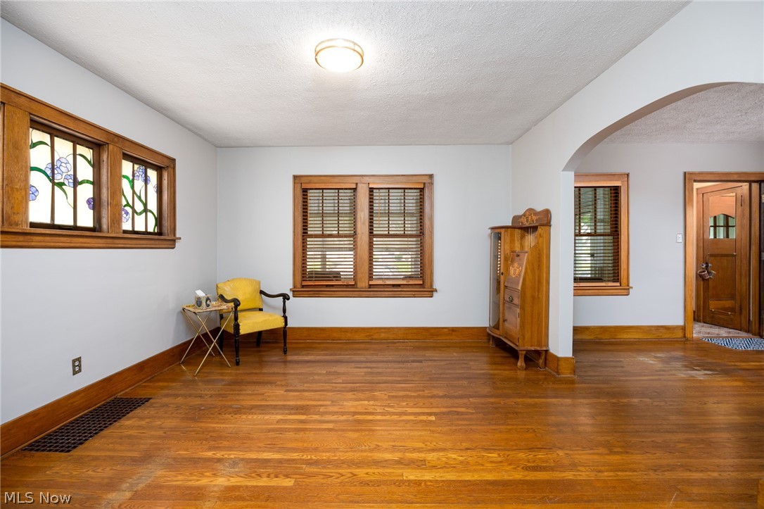 1633 Glenmount Avenue Akron OH 44301