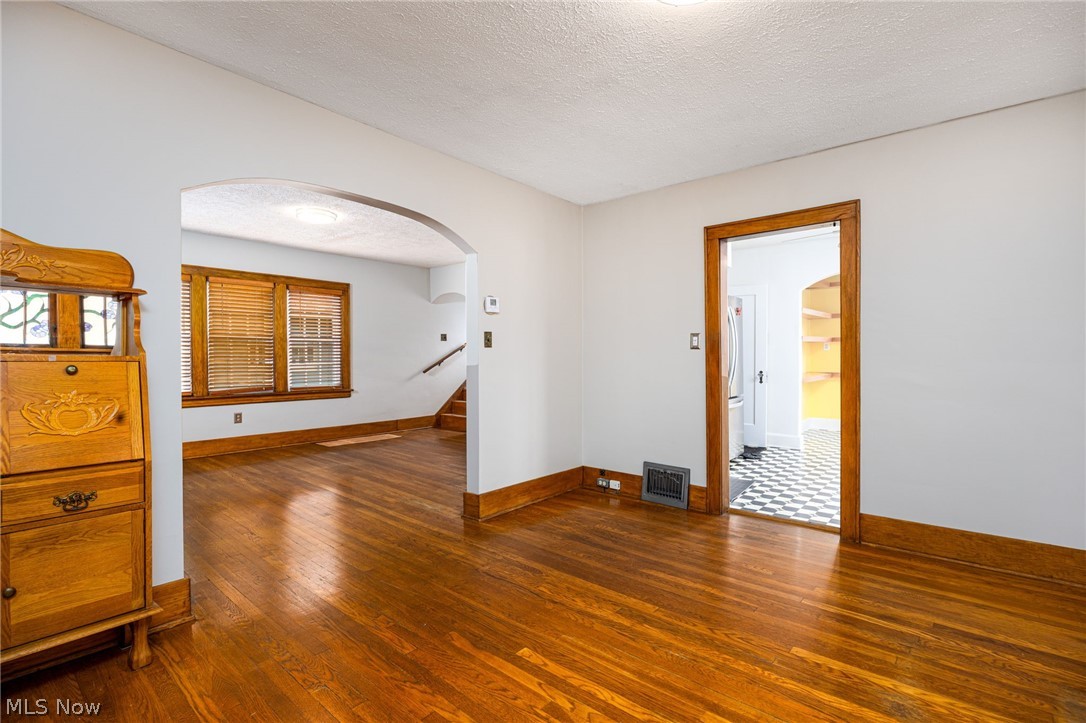 1633 Glenmount Avenue Akron OH 44301