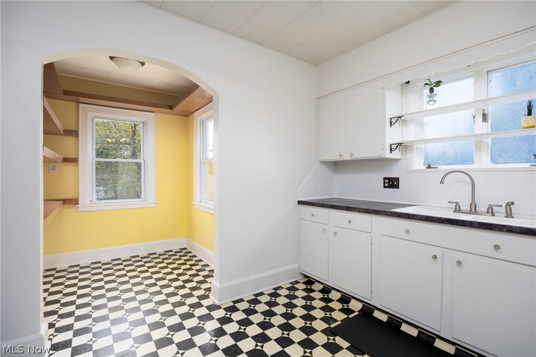 1633 Glenmount Avenue Akron OH 44301