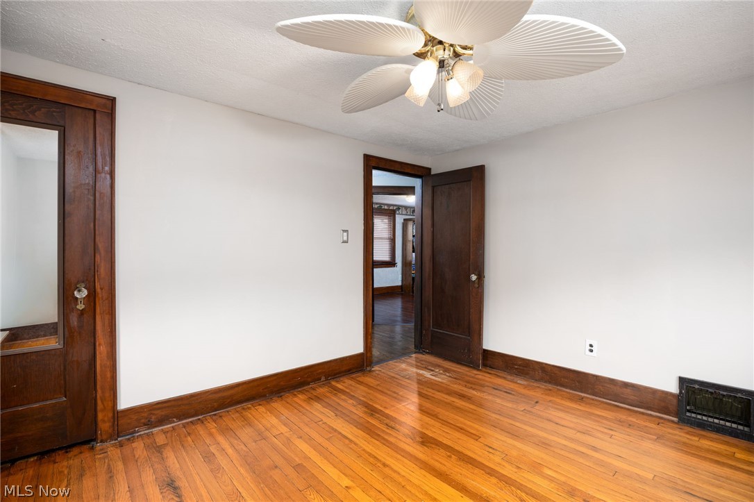 1633 Glenmount Avenue Akron OH 44301