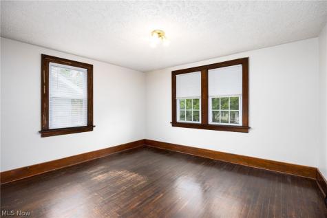 1633 Glenmount Avenue Akron OH 44301