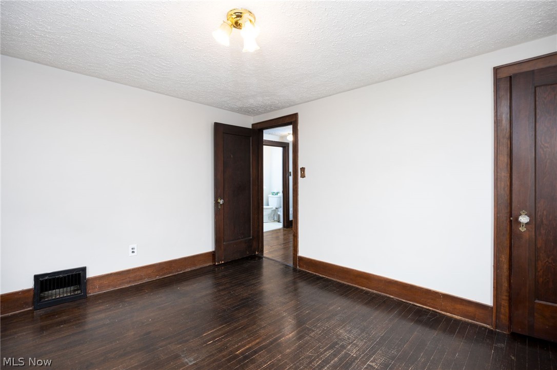 1633 Glenmount Avenue Akron OH 44301