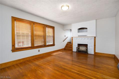 1633 Glenmount Avenue Akron OH 44301