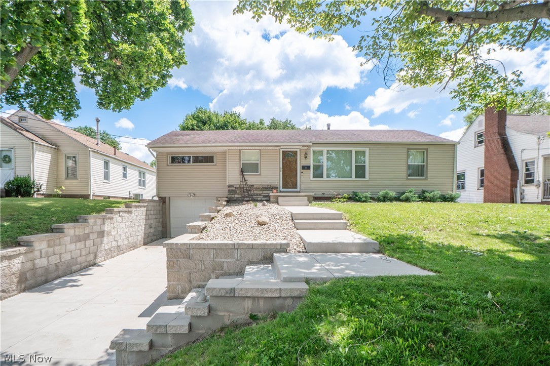 184 Ambrose Avenue NW Canton OH 44708