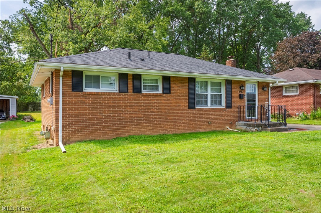 3235 Sunnybrooke Youngstown OH 44511