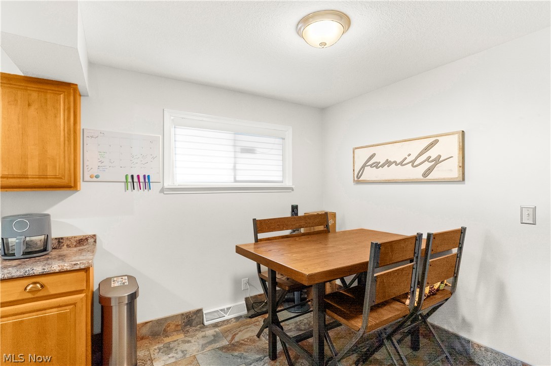 3235 Sunnybrooke Youngstown OH 44511